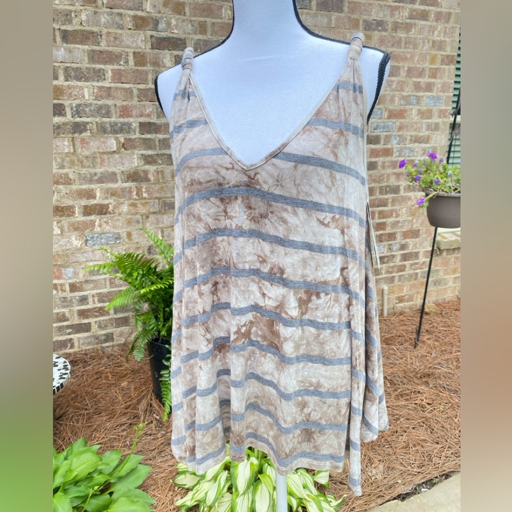 Seven7 NWT Gray Tan Relaxed Twisted Tie Shark bit Tank Top Size Large